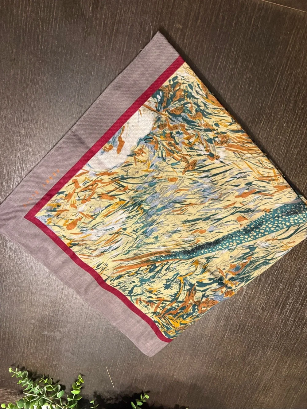 Perry Ellis lightweight patterned